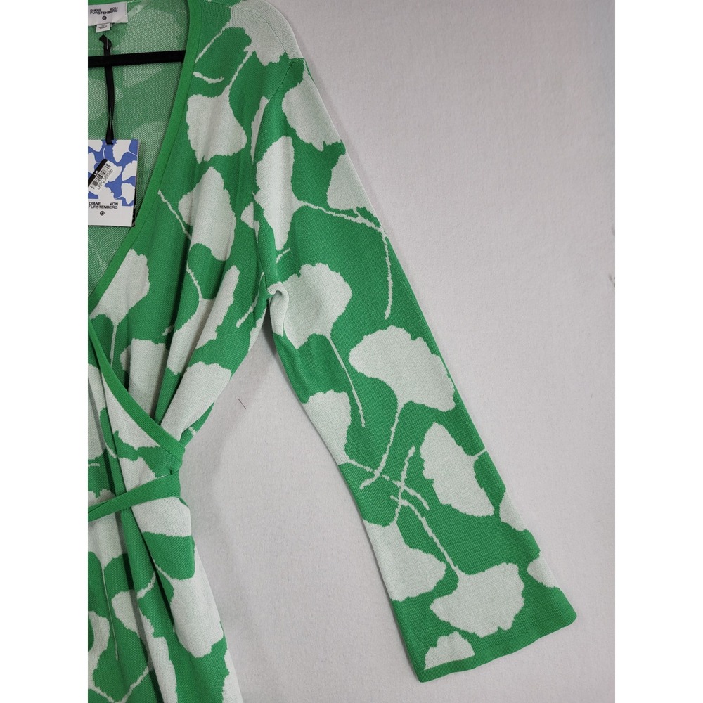 DVF x Target Green Floral Wrap Cardigan Top 1X Plus Tie Waist V Neck NWT - Picture 10 of 12